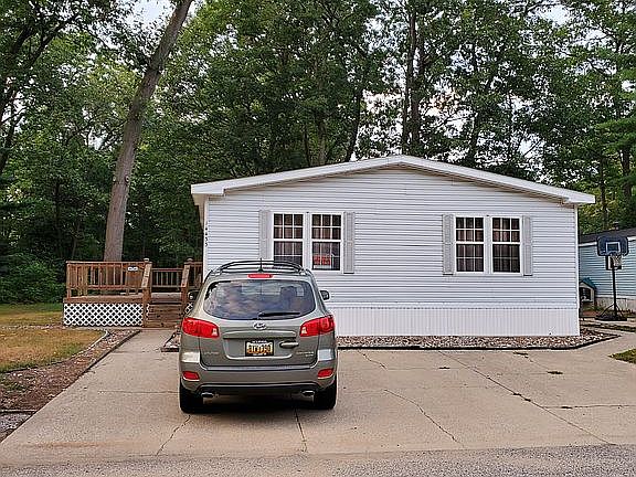 3rd image of 14443 Stillwater Dr