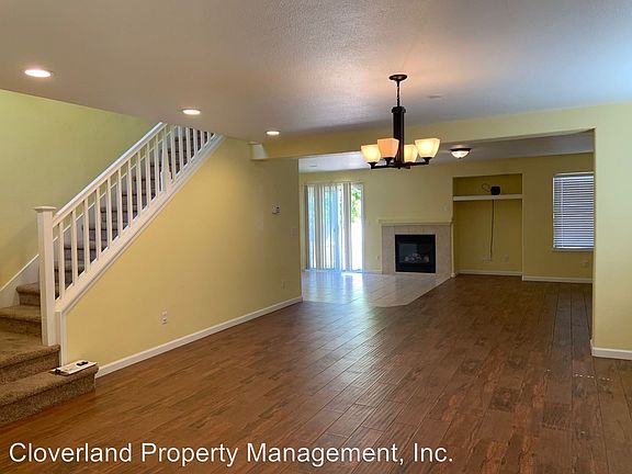 3rd image of 1163 Kestrel Dr