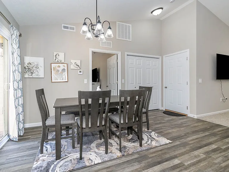 10 E Persimmon Dr — Photo 6
