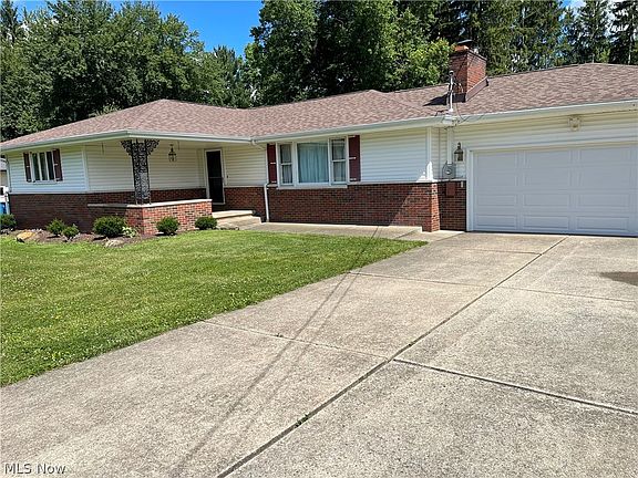 2nd image of 572 Thomas Ln