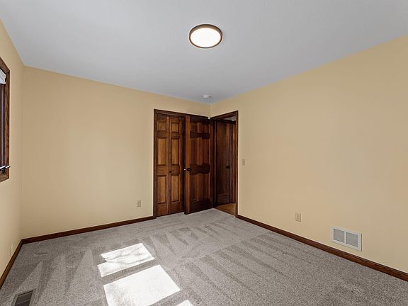 5th image of 6180 Chaska Rd