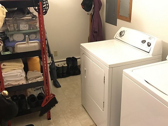 2nd image of 401 Wildwood Dr