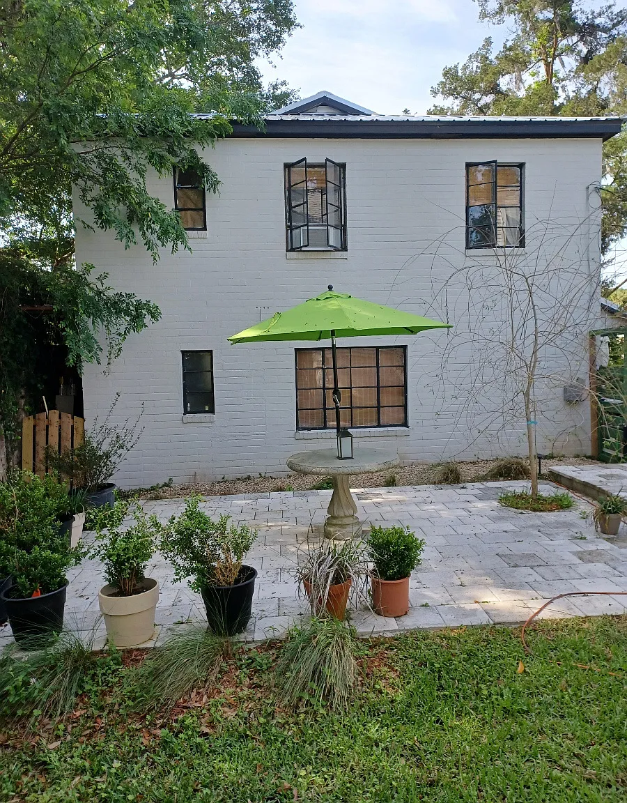 503 E Call St — Photo 4