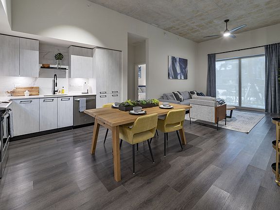 3rd image of 6970 SW 40th St #526