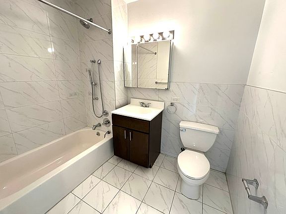 5th image of 2763 Morris Ave #805