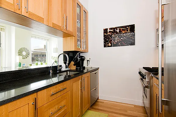 Sold by The Dressler Group LLC | media 24