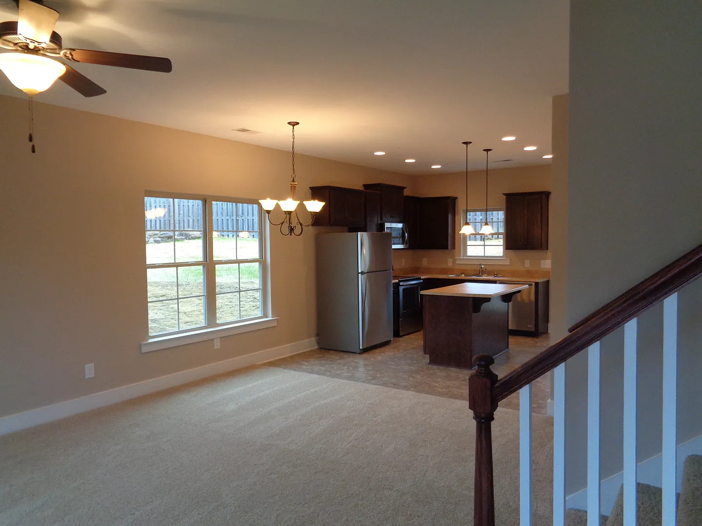 Town home for rent! Available to View with 48 Hour Notice — Photo 3