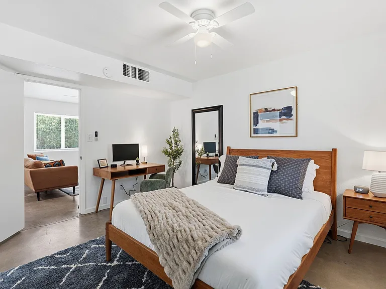 1421 E Roosevelt St #4 — Photo 19