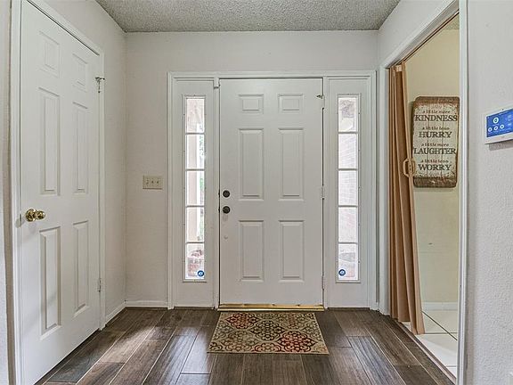 5th image of 18107 Holly Green Dr