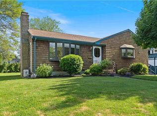 12 Murphy Cir, Middletown, RI 02842