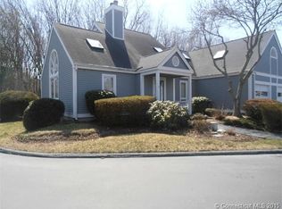 6 Centre Village Dr, Madison, CT 06443