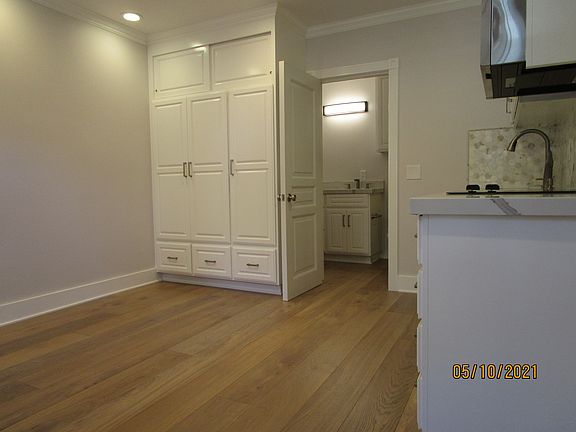 3rd image of 802 Nevada Ave