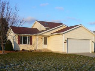 511 Sunbrook St SE, Grand Rapids, MI 49508