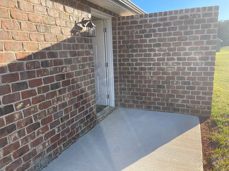 4008 Eugene Dr — Photo 9