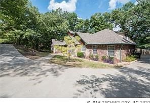 2nd image of 1277 Sleepy Hollow St