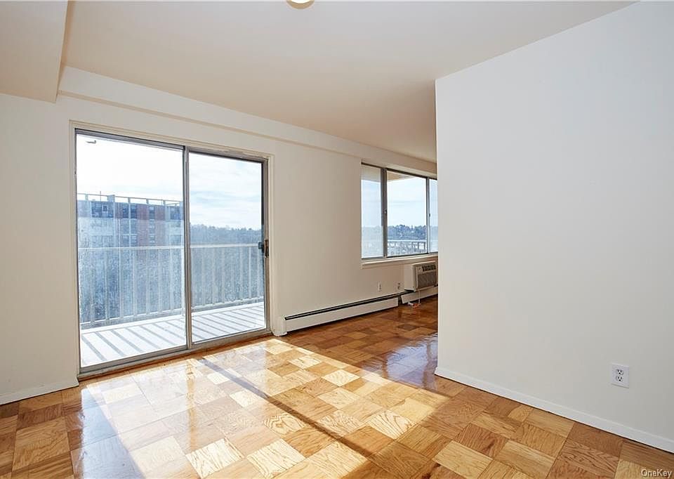 1st image of 23 Lake St