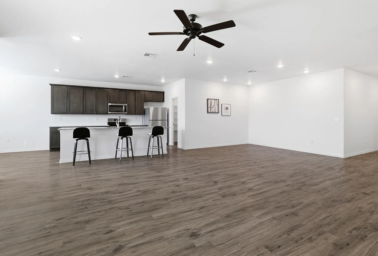 186 Cypress Point Dr — Photo 4