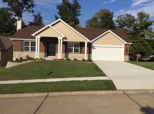 1126 Patsy Ln, O'Fallon, MO 63366
