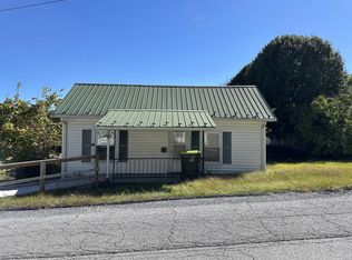 110 Perryville Rd, Saltville, VA 24370