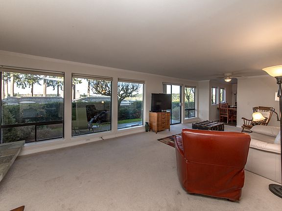 5th image of 7400 Stinson Ave APT 107