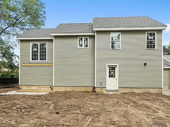 3rd image of 173 Brown St #173