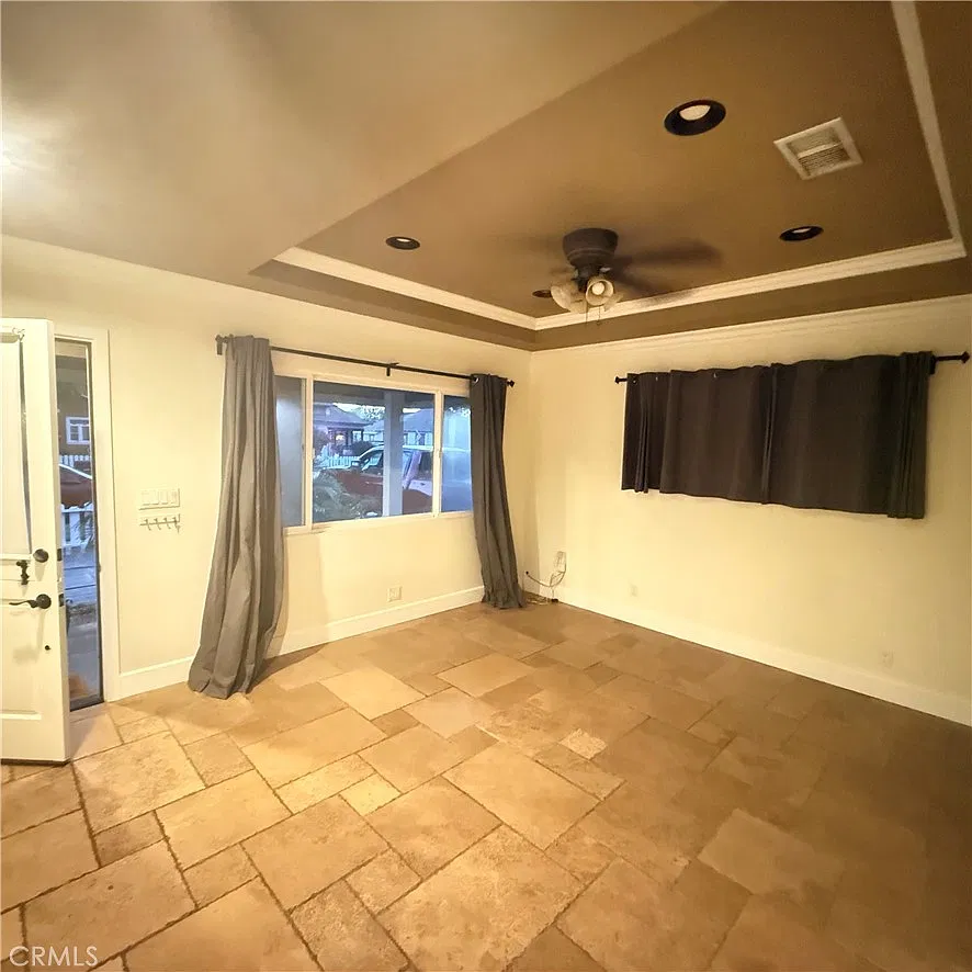 1 bed, 900 sqft, $3,000 — Photo 2
