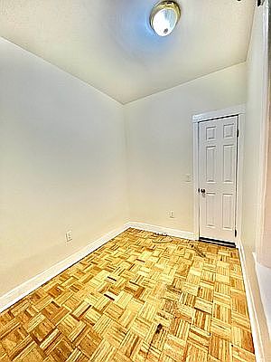 3rd image of 320 E 59th St APT 1A