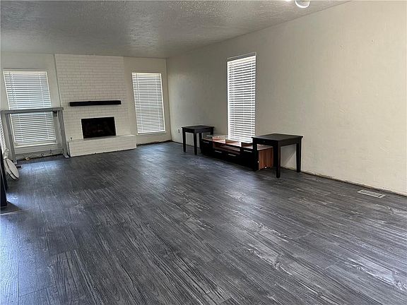 5th image of 11303 Benttree Cir