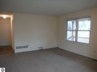 216 Cayo Dr, Buckley, MI 49620