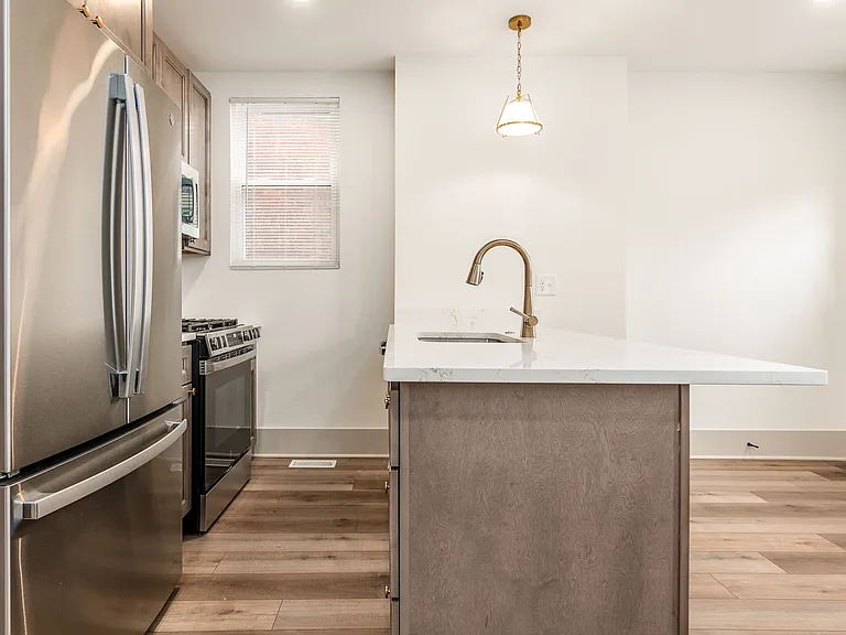 818 S Champion Ave — Photo 34