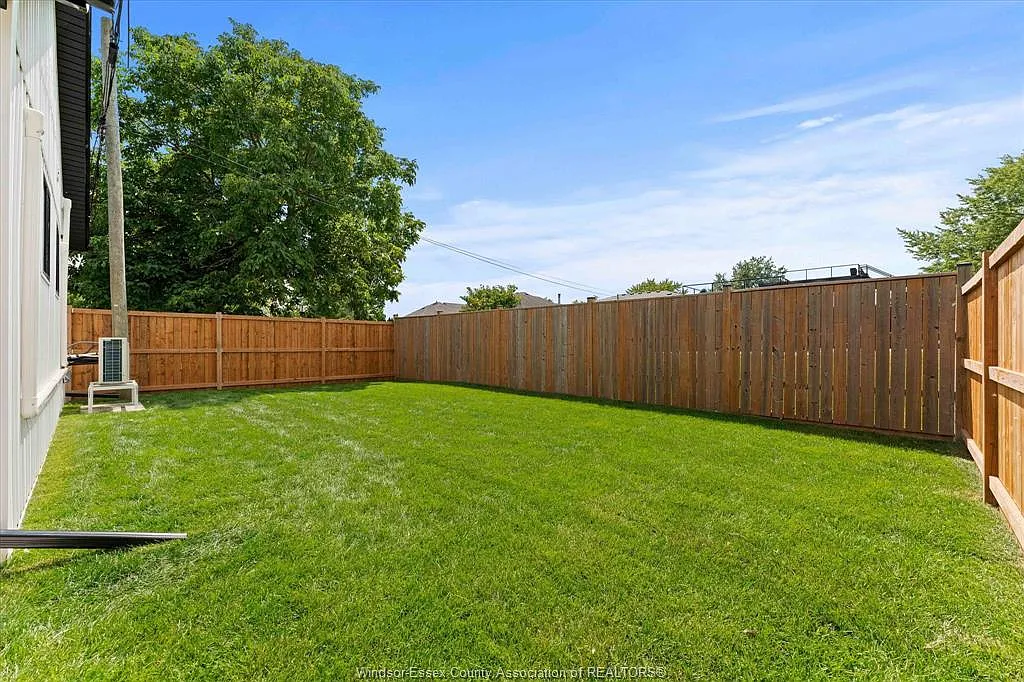 2 bed, $2,050 — Photo 4