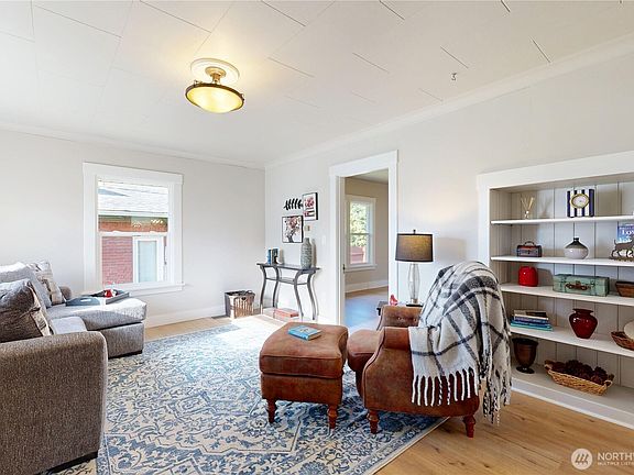 3rd image of 511 Newell Street