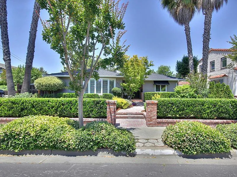 755 E William St photo 1