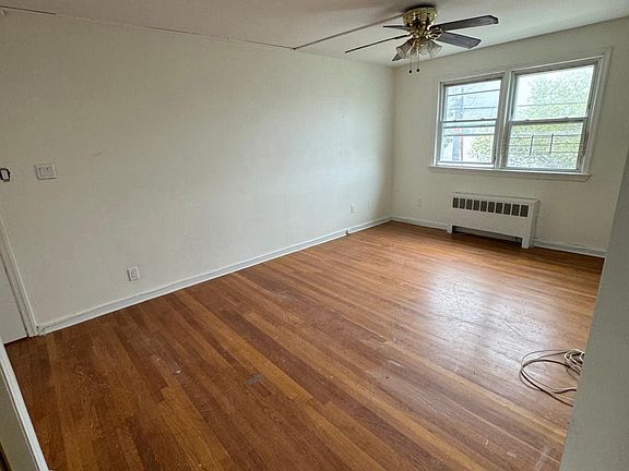 2nd image of 119 Hobart Ave #3A