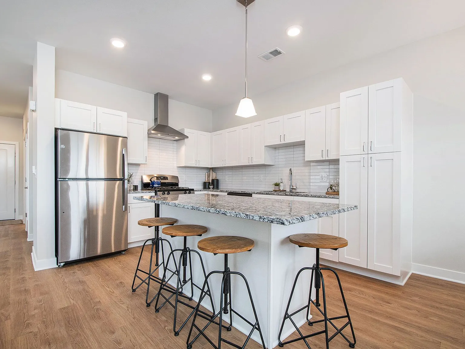 3 bed, 2.5 bath, 1755 sqft, $2,795 — Photo 4