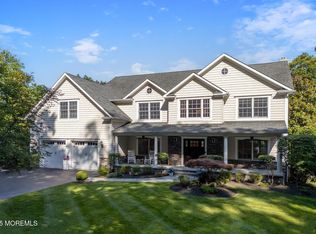 19 Old Phalanx Rd, Lincroft, NJ 07738