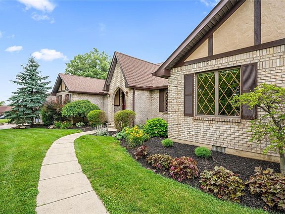 3rd image of 7630 Essington Cir