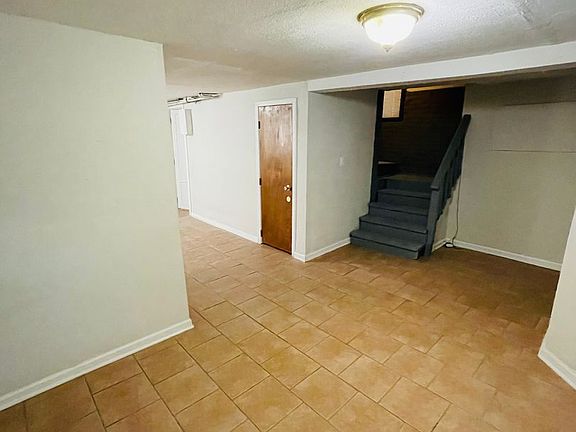 3rd image of 4026 N Monticello Ave #G