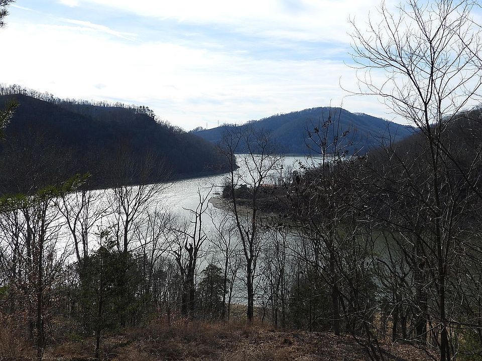 1st image of Walnut Bend Dr