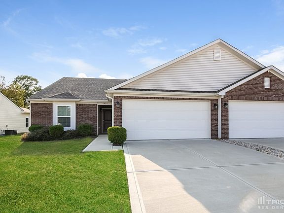 2nd image of 6424 Emerald Springs Dr