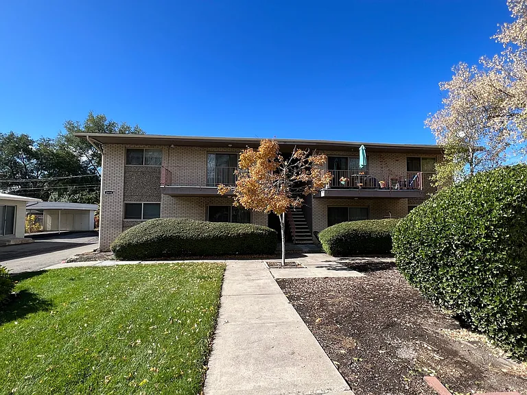 2614 S Green St — Photo 9