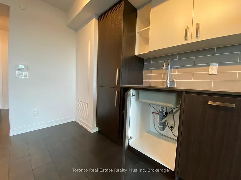 125 Redpath Ave #1111 — Photo 22