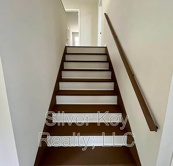 1719 Reed Rd — Photo 27