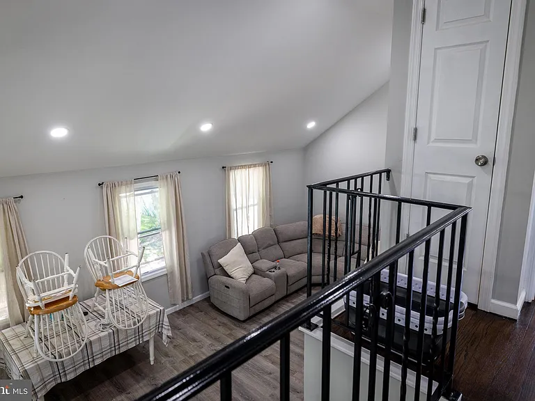 21 Dixmont Ave — Photo 14