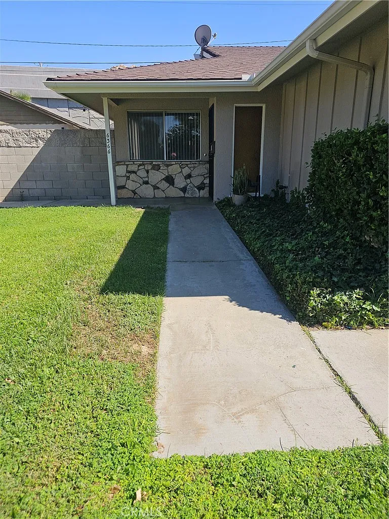 2 bed, 903 sqft, $2,100 — Photo 3