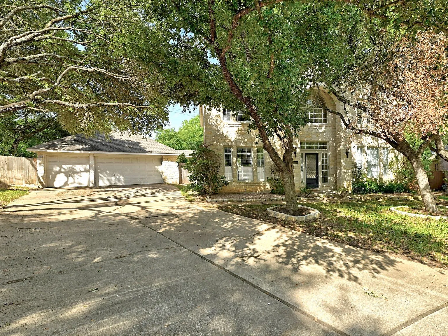 4 bed, 2.5 bath, 3010 sqft, $3,550 — Photo 3