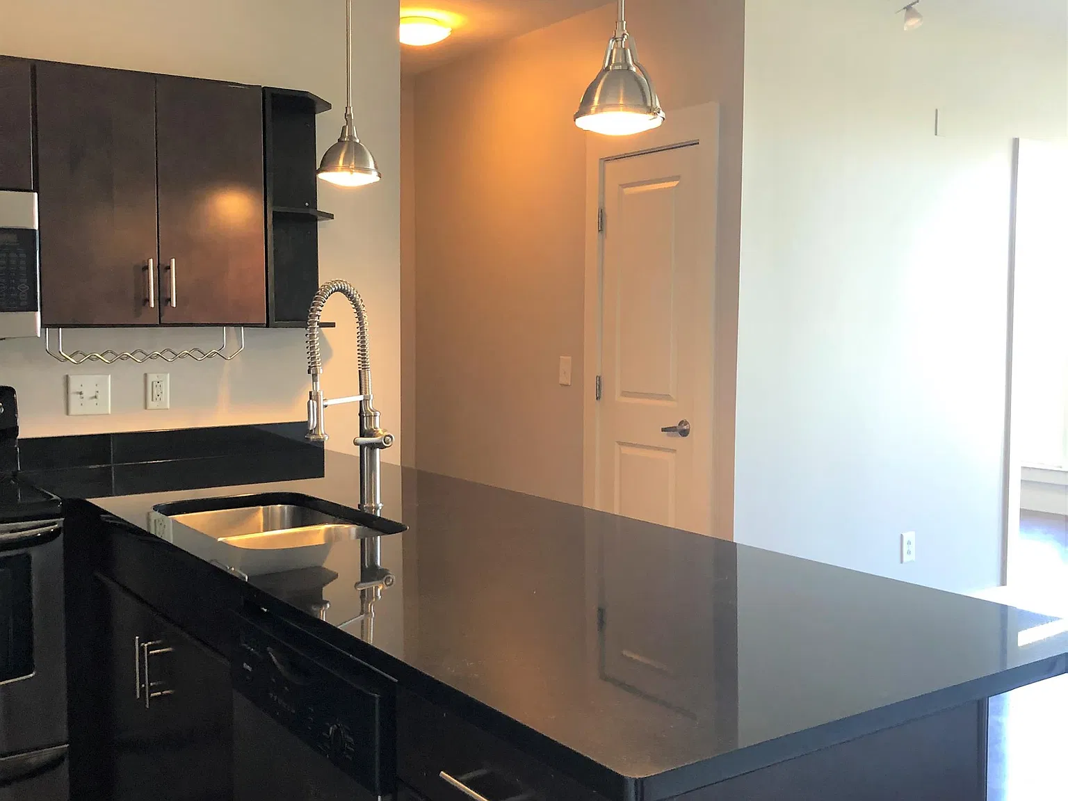 817 District Lofts - 211 — Photo 4
