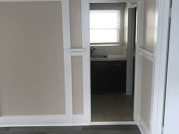 5th image of 241 Lime Ave #241