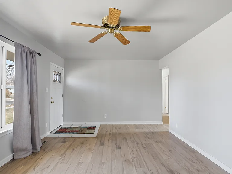 2826 N Institute St — Photo 12