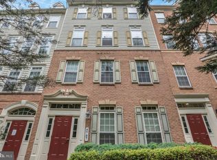5707 Callcott Way #B, Alexandria, VA 22312